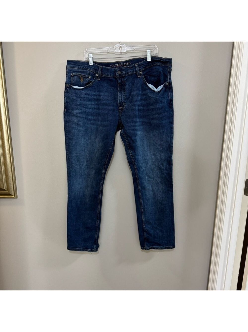 Men's U.S. Polo Assn. Straight Leg Jeans. Size 42x30